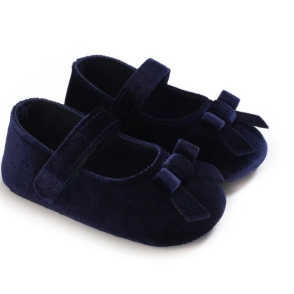 6-12 month baby’s shoes - Picture 2 of 7